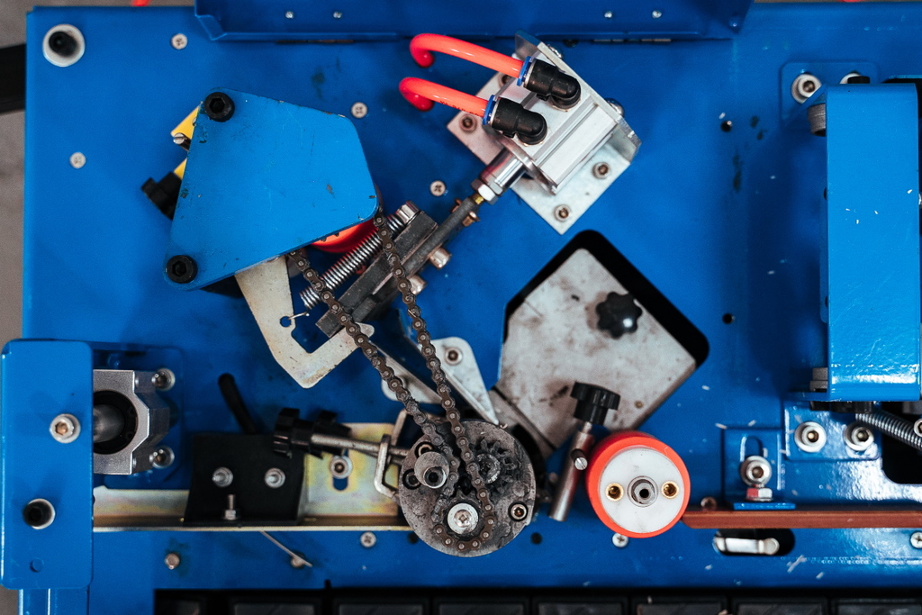 Кромкооблицовочный станок DELTAMACHINERY DM-111