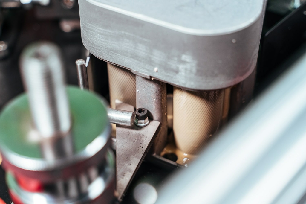 Кромкооблицовочный станок DELTAMACHINERY DM-120 S