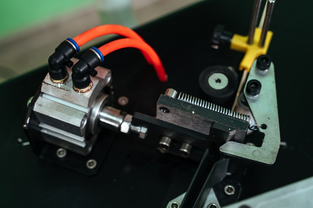 Кромкооблицовочный станок DELTAMACHINERY DM-120 S