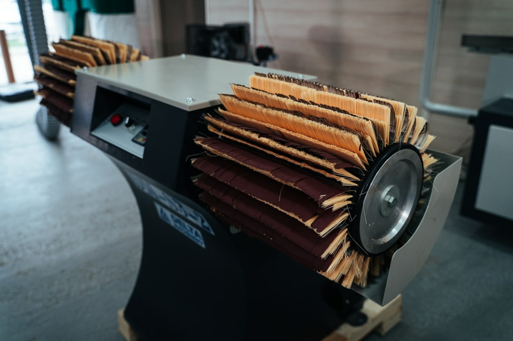 Щеточно-шлифовальный станок DELTAMACHINERY DM-S3-2