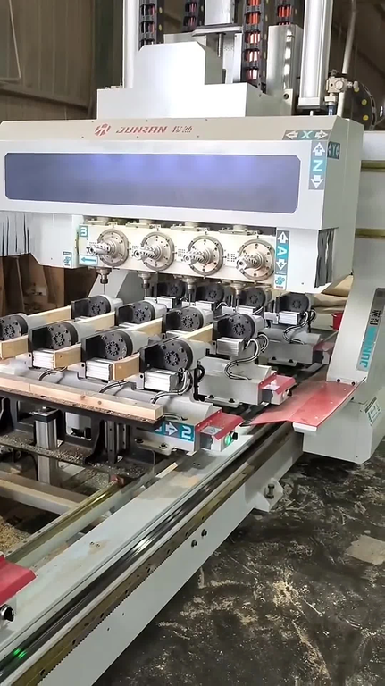 Пятиосевой обрабатывающий центр с ЧПУ JUNRAN JR-5013A