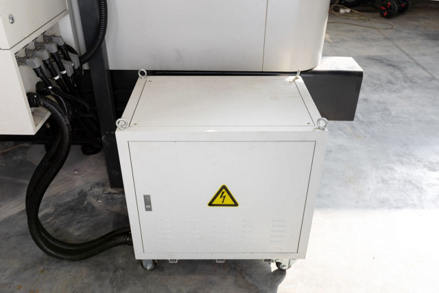 Портальные фрезерные центры SPITZEN SMG-16