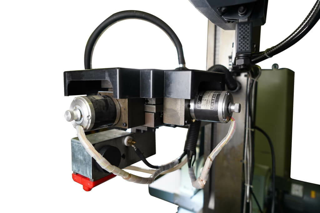 Электроэрозионный проволочно-вырезной станок с ЧПУ струйного типа Metal Master DK7725 DRO (Однопроходный)