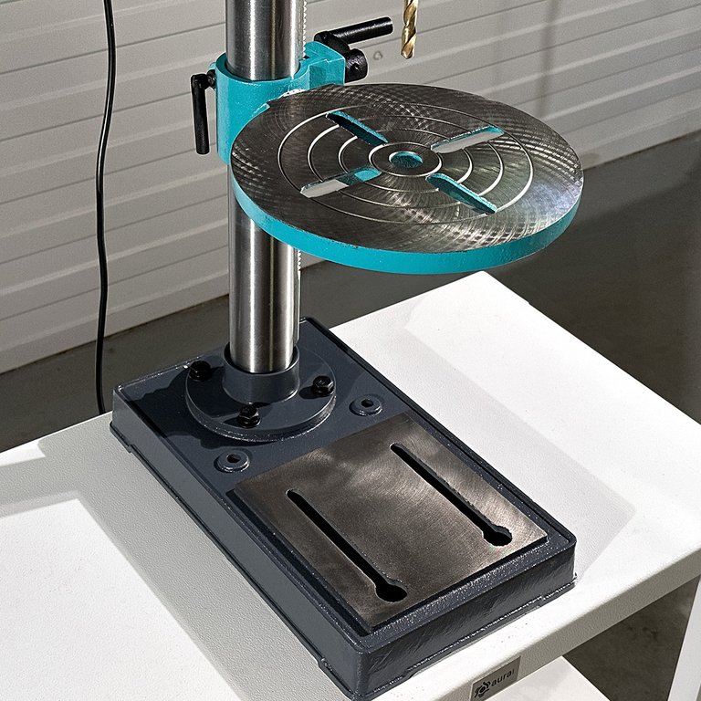 Настольный сверлильный станок AURA CM-1316/220 (10131610)