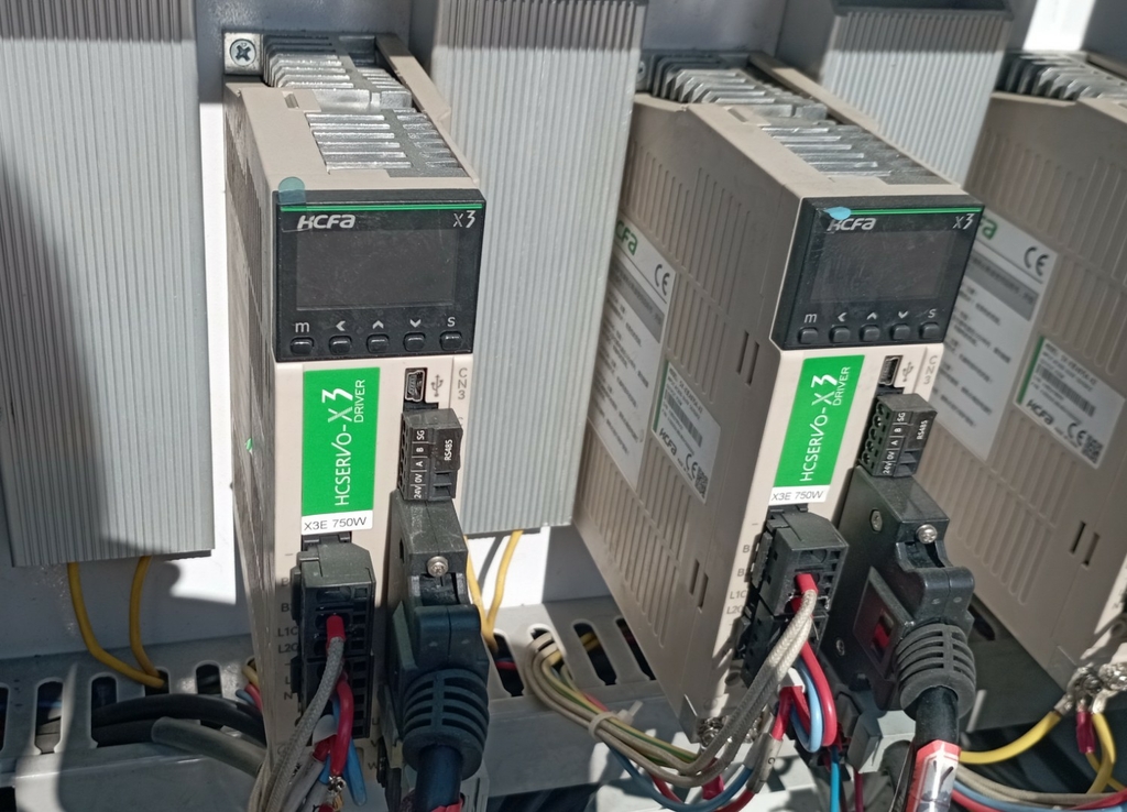 Оптоволоконный лазерный станок для резки металла Ltt 3015B (1000)