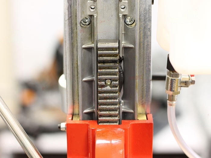 Магнитный сверлильно-резьбонарезной станок СМР55Е