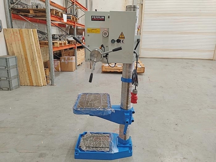 Вертикально-сверлильный станок T-35