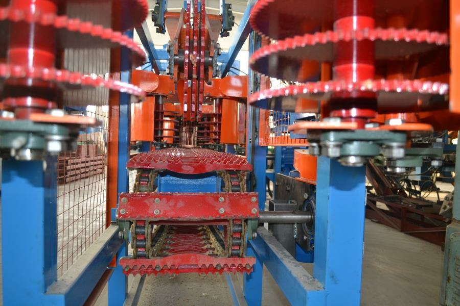 Станок дисковый двухвальный бревнопильный с гусеничной подачей СБГ-480