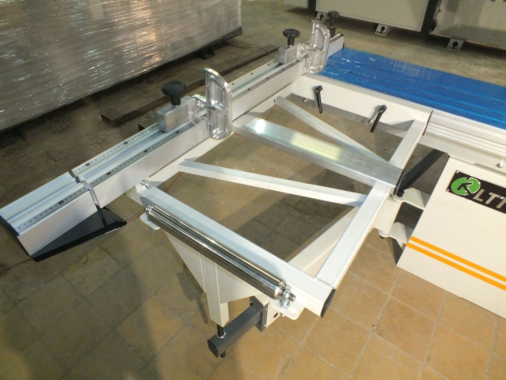 Форматно-раскроечный станок Ltt Y90-2