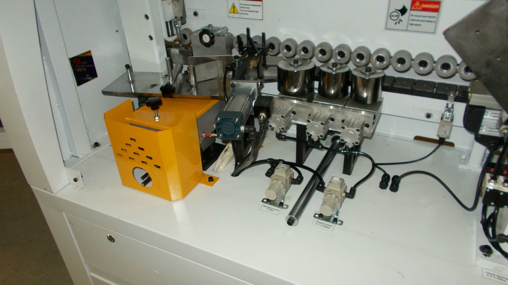 Кромкооблицовочный станок Ltt MF367А