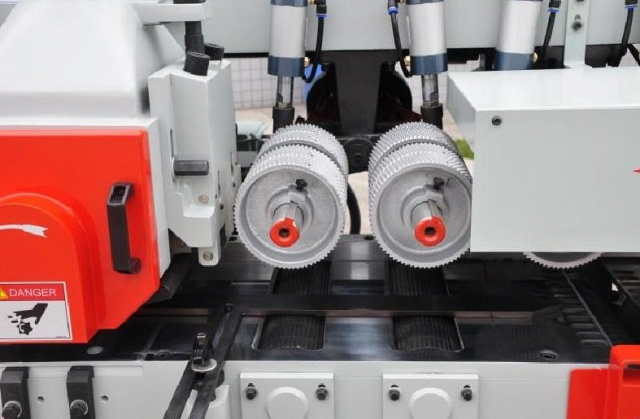 Двухсторонний продольно-фрезерный станок  QUADRO 326SAW