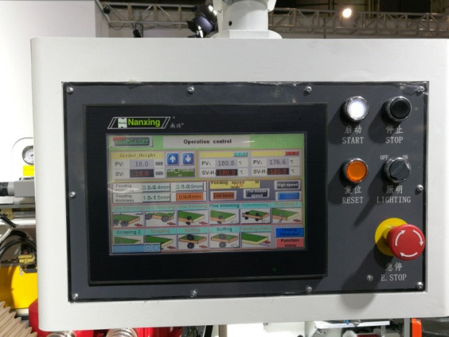 Автоматический кромкооблицовочный станок Nanxing NB7PCG-PC