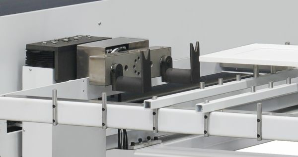 Интеллектуальный покрасочный станок с 3Д сканером (5 осевой робот)