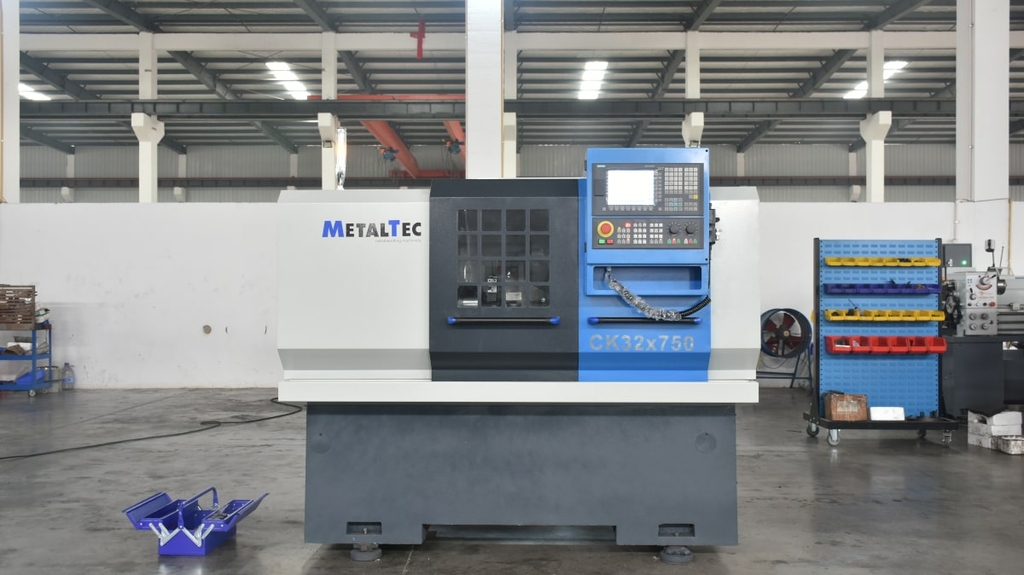 Токарный станок c ЧПУ с горизонтальной станиной MetalTec CK 32x750 metМК 322344