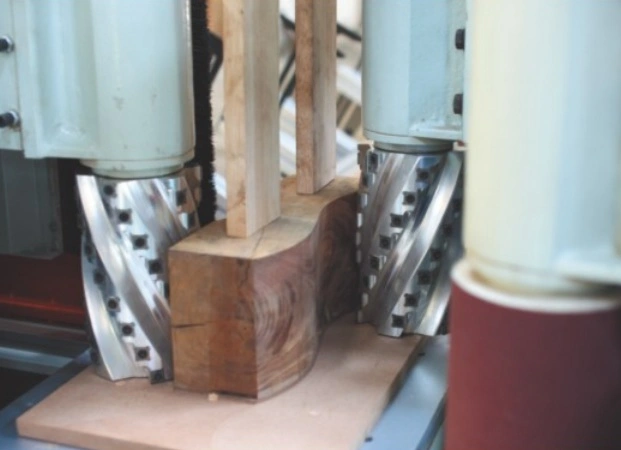 Продольно-фрезерный станок с ЧПУ JUNRAN JR-8TS