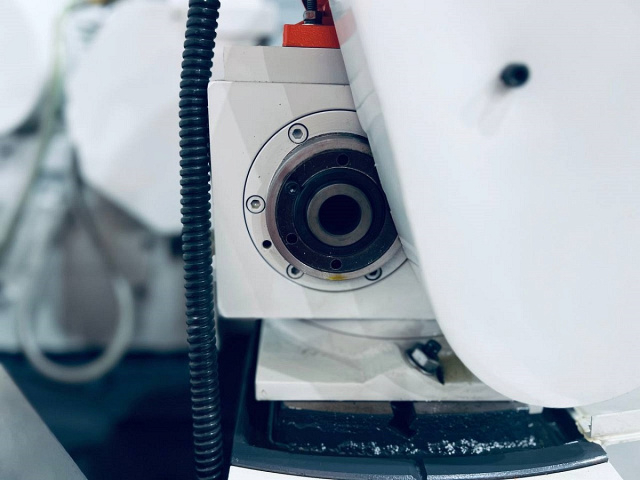 Круглошлифовальный станок для внутренней и наружной шлифовки IRONMAC-M3080B M3080B