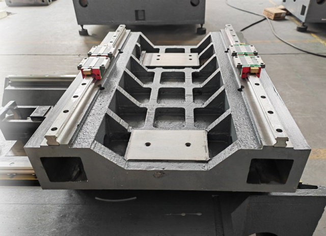 Проволочно-вырезной электроэрозионный станок Kingred KD400