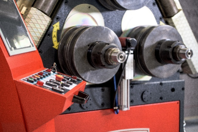 Профилегибочная гидравлическая машина AKYAPAK APK 101