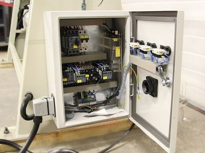 Электромеханические вальцы Bendmak CY 90-15/2.5M