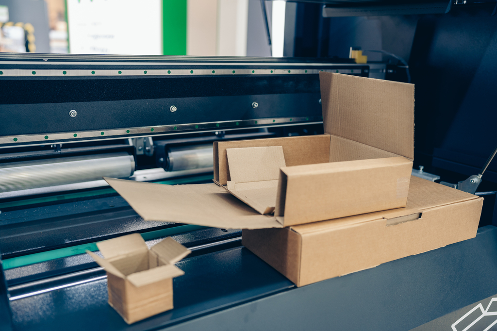 Автоматический станок для резки и рилевки картона NEOBOX 7