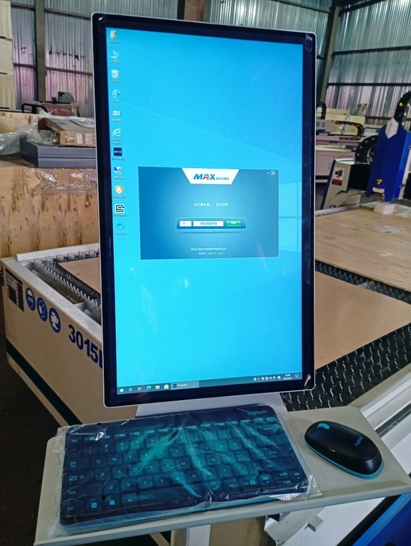 Оптоволоконный лазерный станок для резки металла Ltt 3015B (1000)