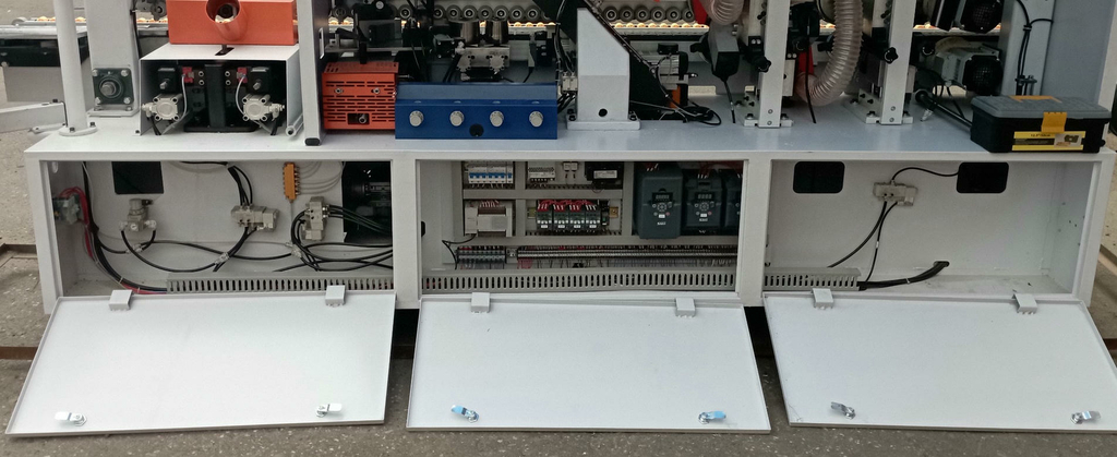 Автоматический кромкооблицовочный станок LTT MF363J