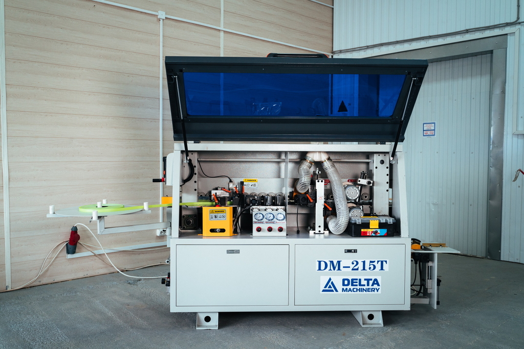 Кромкооблицовочный станок DELTAMACHINERY DM-215T