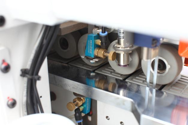 Кромкооблицовочный автоматический станок HOLD HD6211С