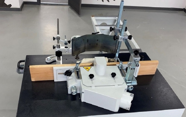 Фрезерный станок со сменным шпинделем ALBA T2000