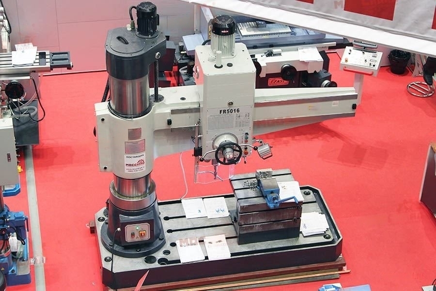 Радиально-сверлильный станок FR 5016