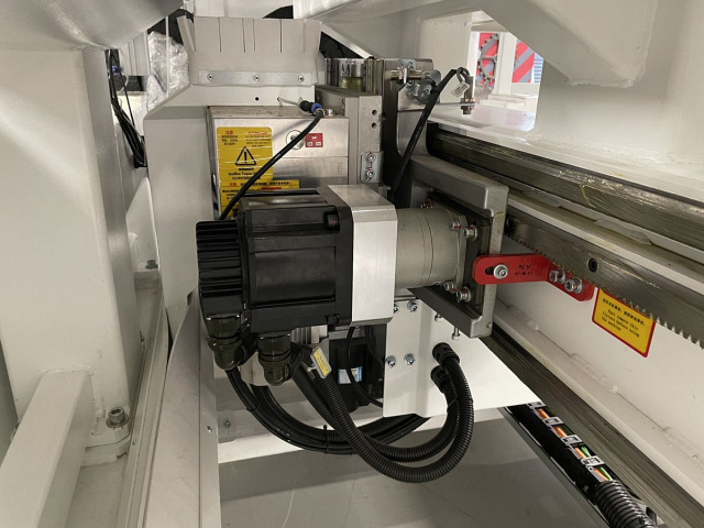 Сверлильно-присадочный центр с ЧПУ Nanxing NСB612DXS