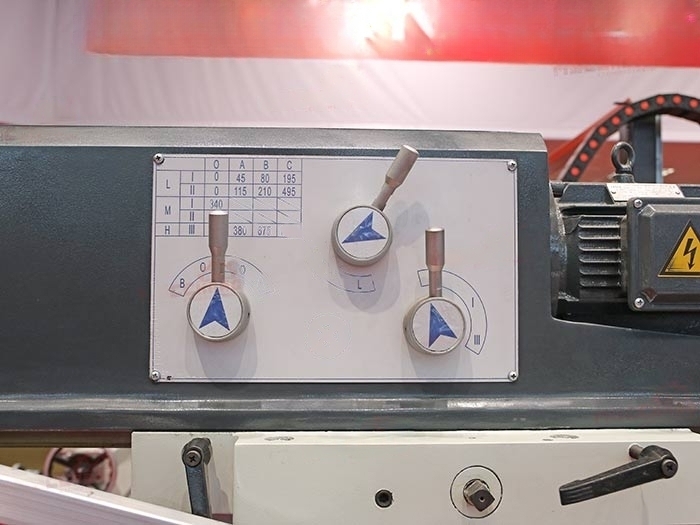 Широкоуниверсальный фрезерный станок FHU3