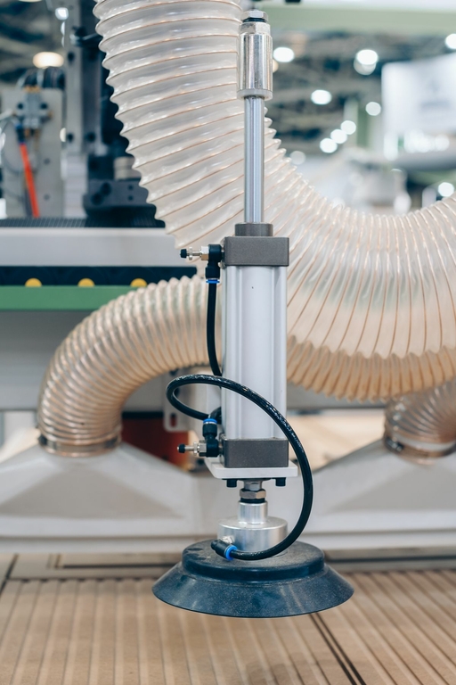 ОБРАБАТЫВАЮЩИЙ ЦЕНТР С ЧПУ HOLD HE2130GAB