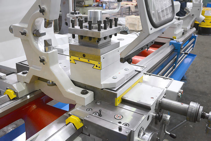 Универсальный токарный станок 16К40/3000