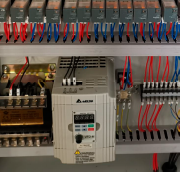 Листогибочный гидравлический пресс MetalTec HBM 63/2500 (Е22, инвертор заднего упора)