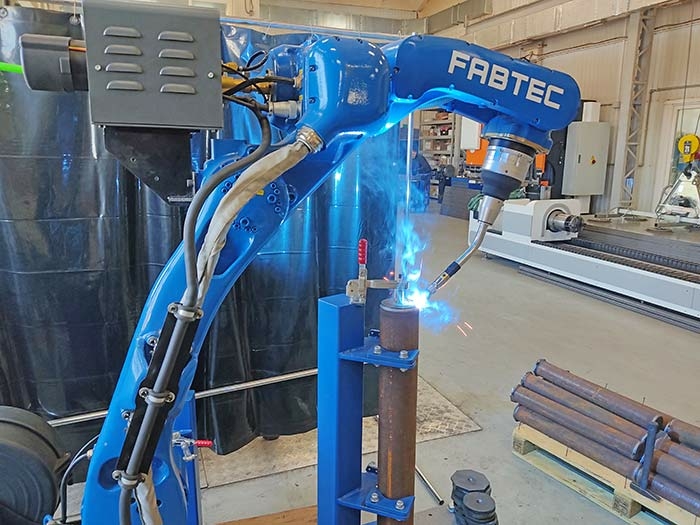 6-осевой сварочный робот AR18+