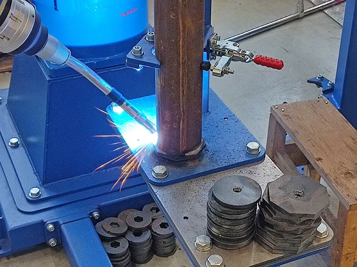 6-осевой сварочный робот AR18+