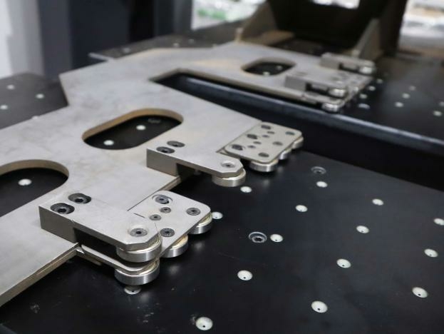 Сверлильно-присадочный станок с ЧПУ HOLD HB621GH6