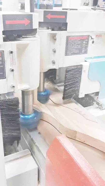 Продольно-фрезерный станок с ЧПУ JUNRAN JR-6TS