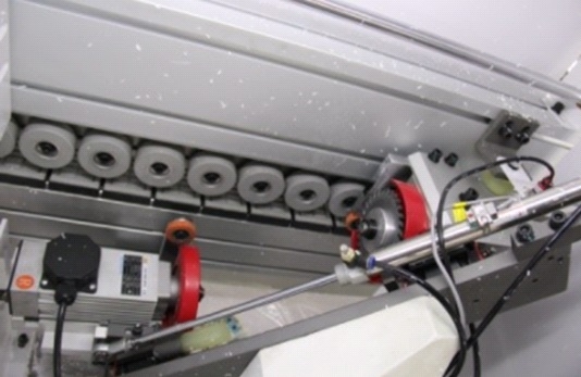 Кромкооблицовочный автоматический станок BJD-F650