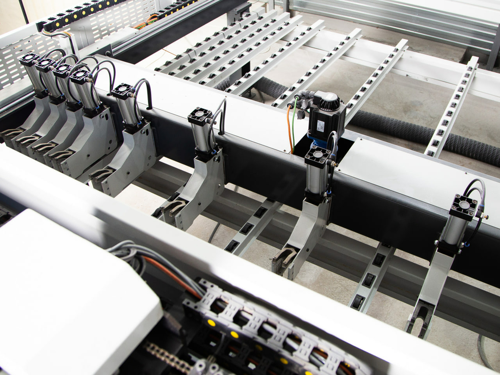 Форматно-раскроечный центр с ЧПУ JIYU KS933