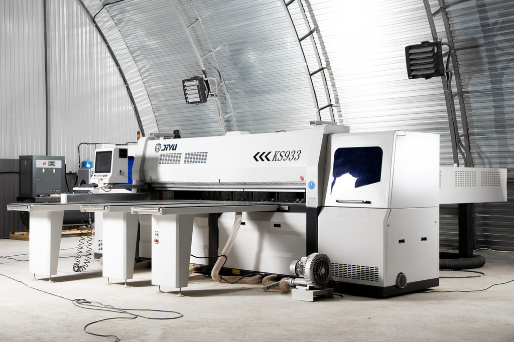 Форматно-раскроечный центр с ЧПУ JIYU KS933