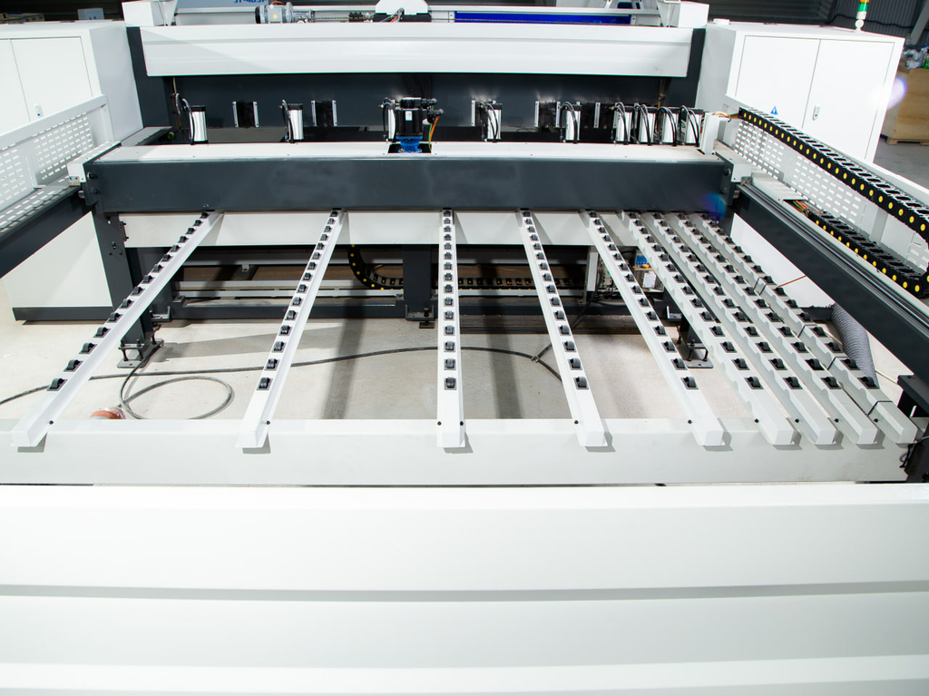 Форматно-раскроечный центр с ЧПУ JIYU KS933