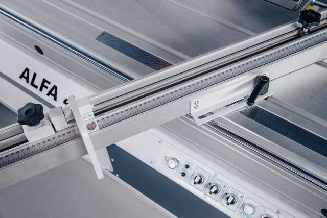 Форматно-раскроечный станок OSTERMANN ALFA 400 DIGIT