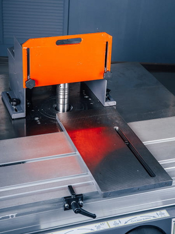 Фрезерный станок со сменными шпинделями OSTERMANN Т 1002L Digit