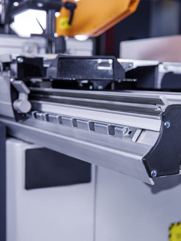 Фрезерный станок со сменными шпинделями OSTERMANN Т 1002L Digit