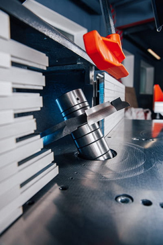 Фрезерные станки со сменными шпинделями OSTERMANN Т 1002