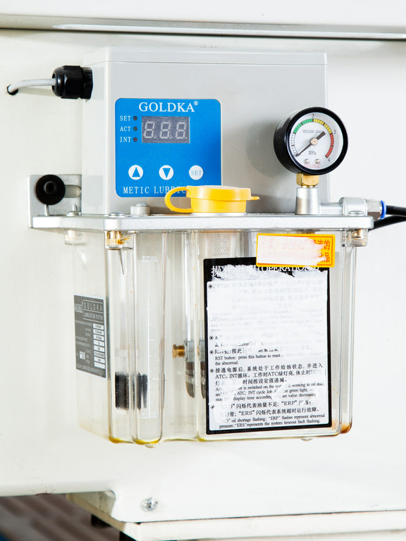 Фрезерный станок с ЧПУ JIYU CH1-12