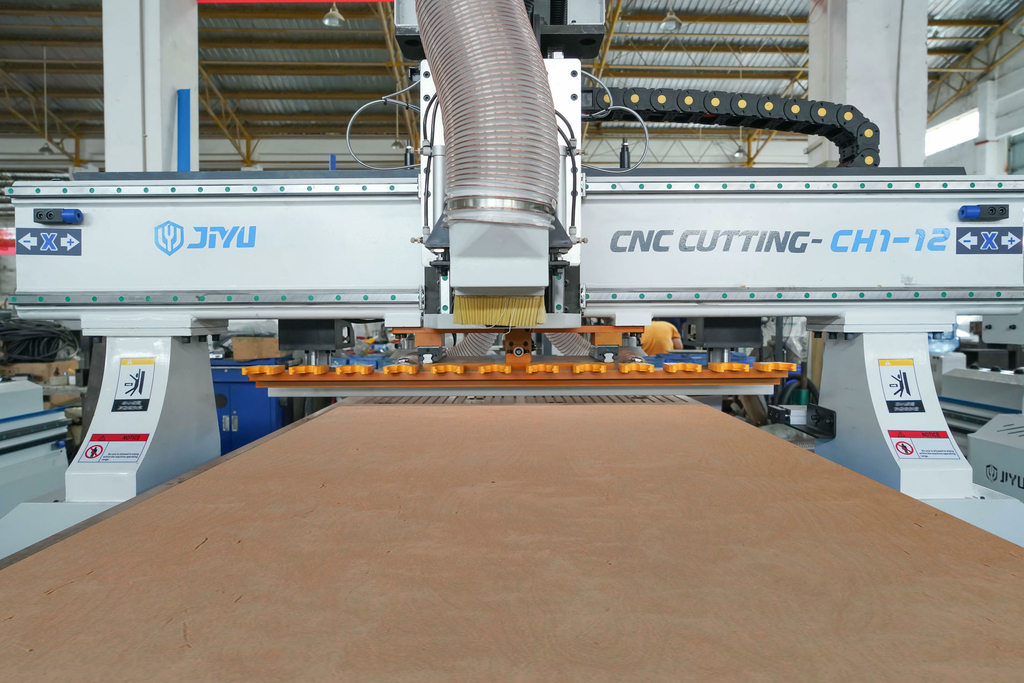 Фрезерный станок с ЧПУ JIYU CH1-12