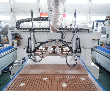 Фрезерный станок с ЧПУ JIYU CH1-16